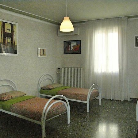 Hôtel Bella Venezia Extérieur photo