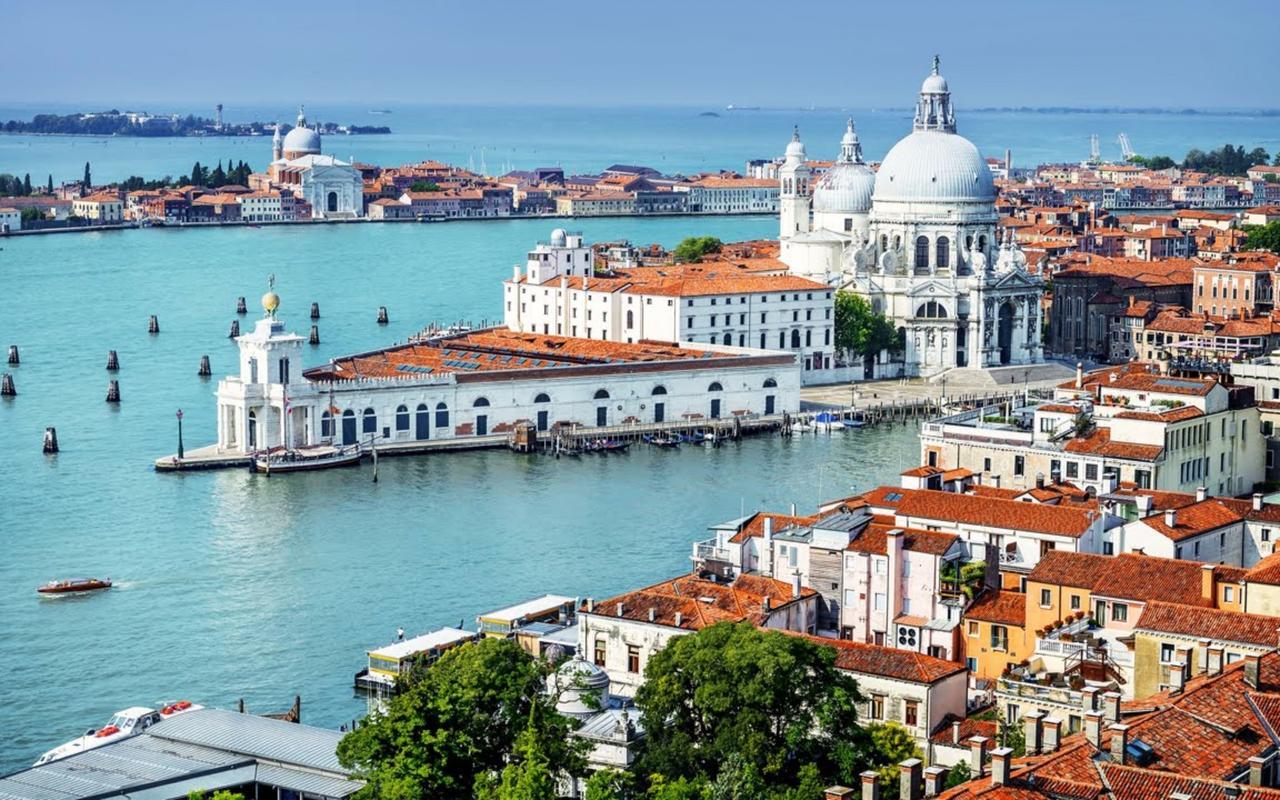 Hôtel Bella Venezia Extérieur photo